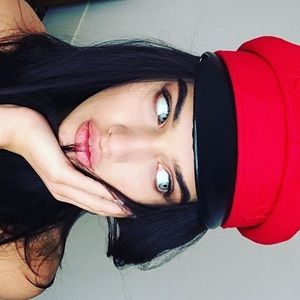 Meet your Posher, Diana